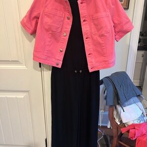 Chicos SP Elegant Black Sleeveless jumpsuit.